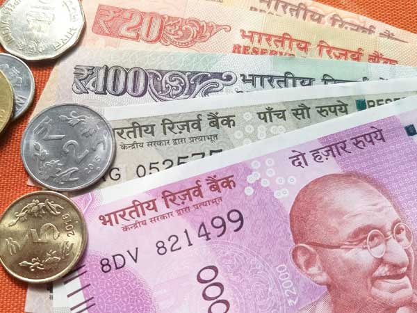 Rupee to stay in 68-72 range near-term: UBS Rupee to stay in 68-72 range near-term: UBS
