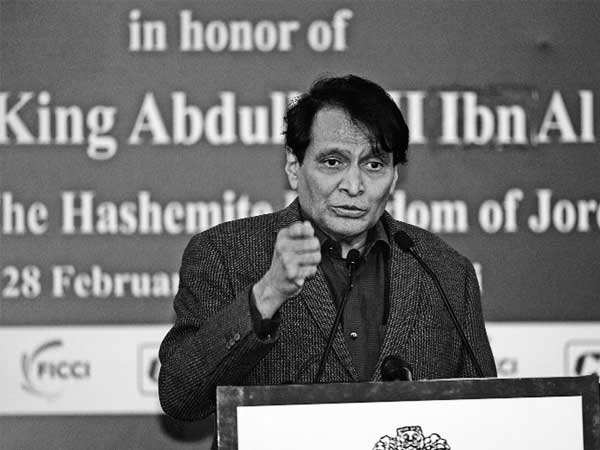 Take appropriate steps amid Jet Airways crisis: Prabhu to pvt airlines management Take appropriate steps amid Jet Airways crisis: Prabhu to pvt airlines management
