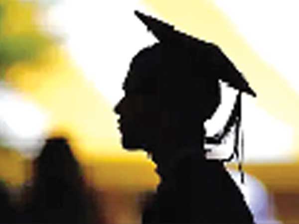 Top tech firms pay pittance to fresh grads Top tech firms pay pittance to fresh grads