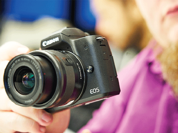 Canon’s mirrorless camera with 4K capacity Canon’s mirrorless camera with 4K capacity