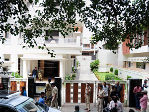 I-T raids on Karnataka minister spark off political storm I-T raids on Karnataka minister spark off political storm