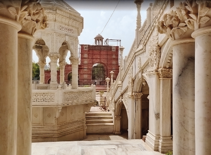 THE RADHASOAMI TEMPLE AT AGRA THE RADHASOAMI TEMPLE AT AGRA