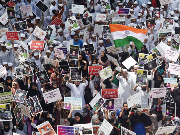 Nationwide protests demand justice for Kathua, Unnao rape victims Nationwide protests demand justice for Kathua, Unnao rape victims
