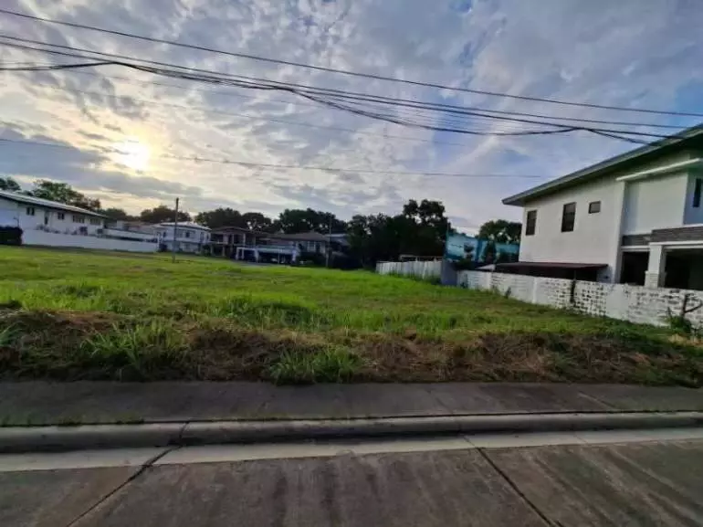 For Sale: Golf Estate Lot Near Clubhouse and Fairway-FR001 - photo 2