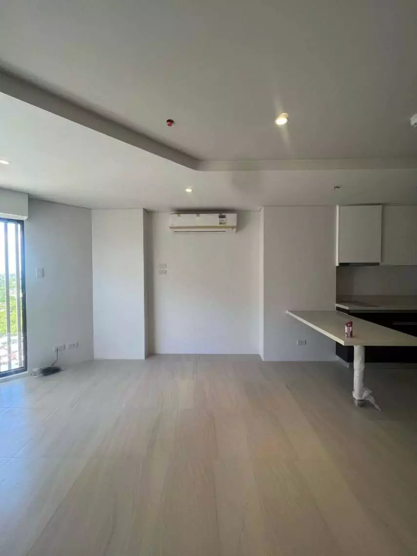 For Sale: Studio Unit at Tambuli, Mactan – Great Pools and Beach Access - photo 3