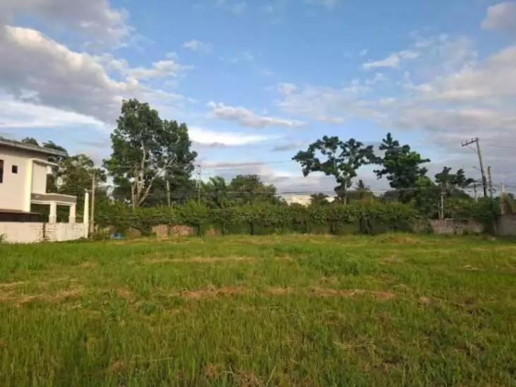 For Sale: Golf Estate Lot Near Clubhouse and Fairway-FR001