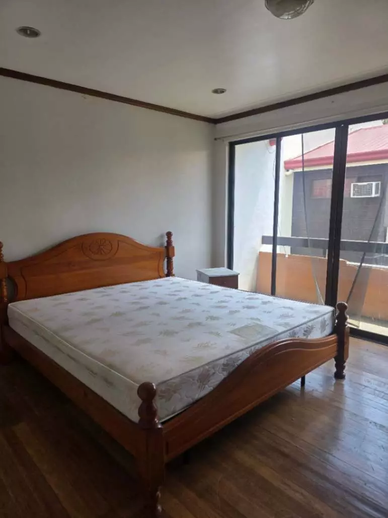 For Sale: Spacious Townhouse along R. Duterte with Parking - photo 6