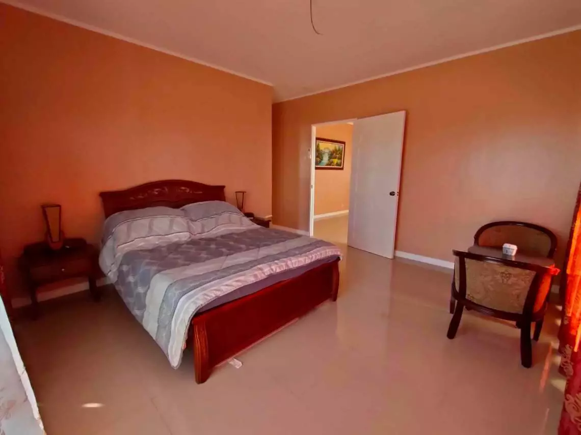 FOR SALE: COMMERCIAL BUILDING - photo 2