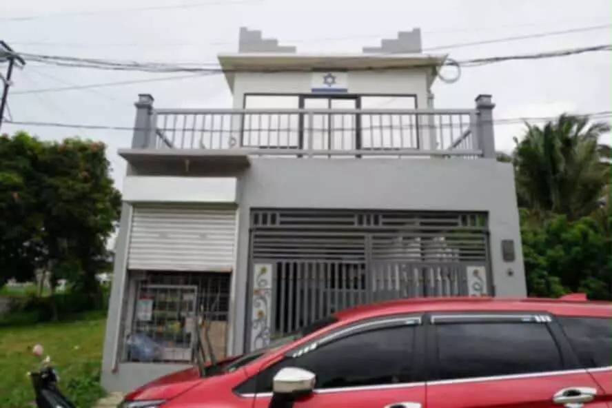 For Sale: House and Lot on Silang–Sta. Rosa Road with Parking