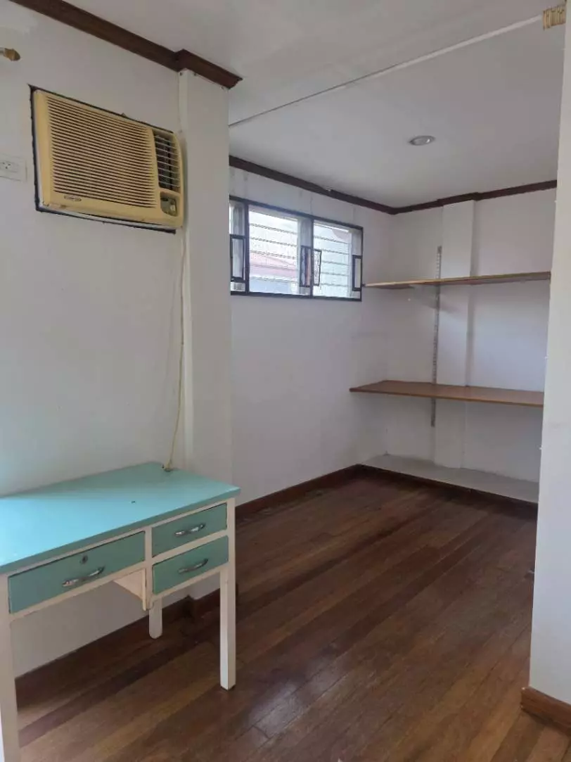 For Sale: Spacious Townhouse along R. Duterte with Parking - photo 7