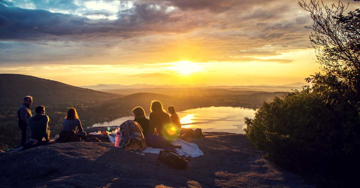 How to make friends abroad as a retired expat | FinGlobal