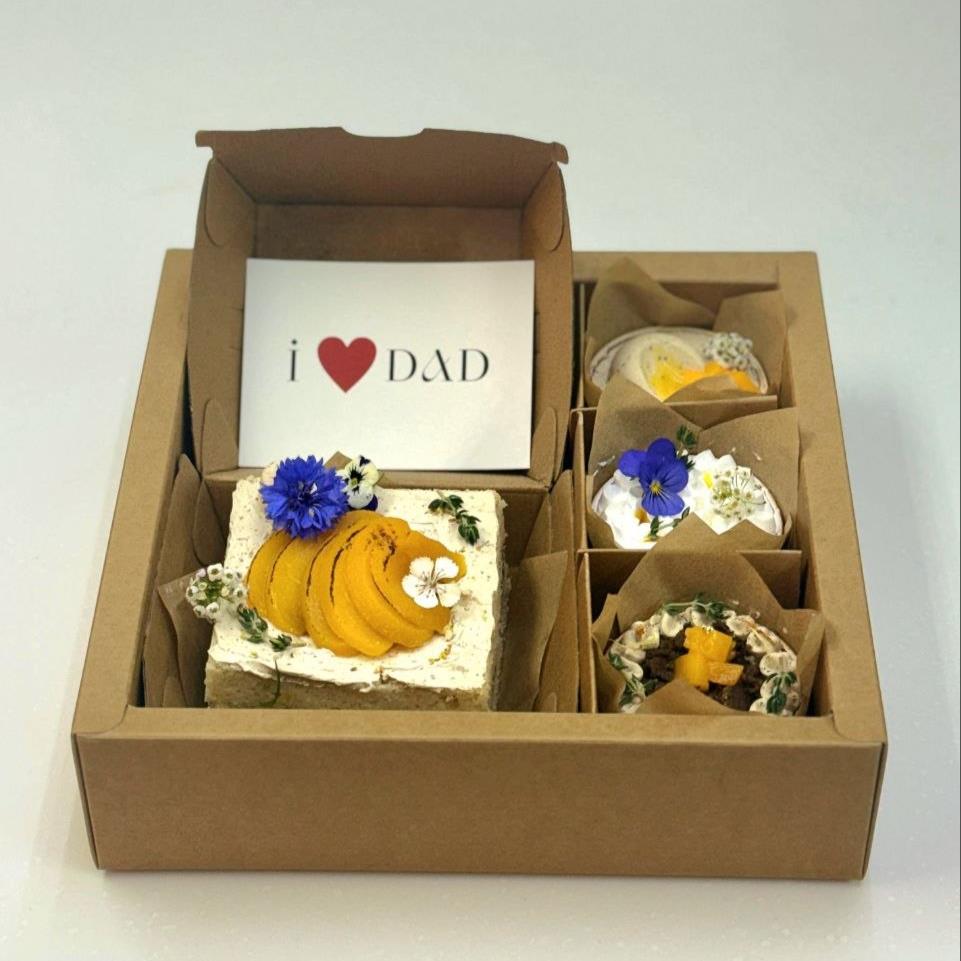Mother's & Father's Day Cake/ Gift