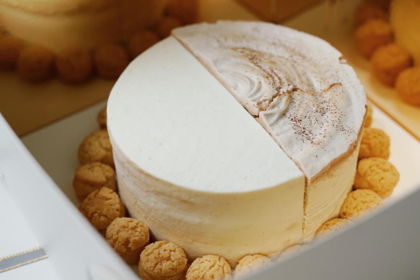 DURIAN PARTY CAKE