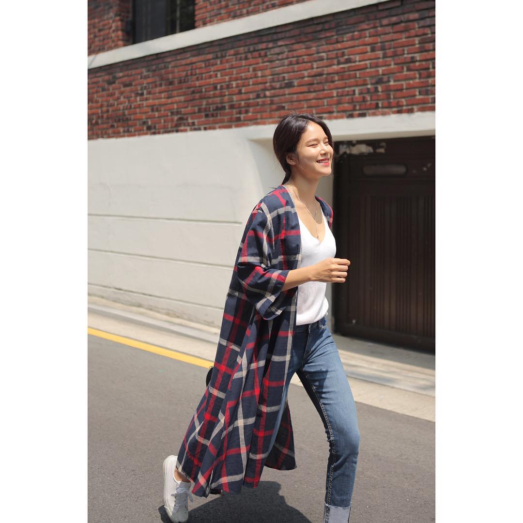 Pighip Official https://www.instagram.com/p/BJg69BKB5ak/?taken-by=pighip_86project