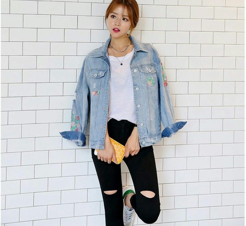 weheartit http://weheartit.com/entry/258694310/search?context_type=search&context_user=breathingsilvr&query=asian+denim+jacket