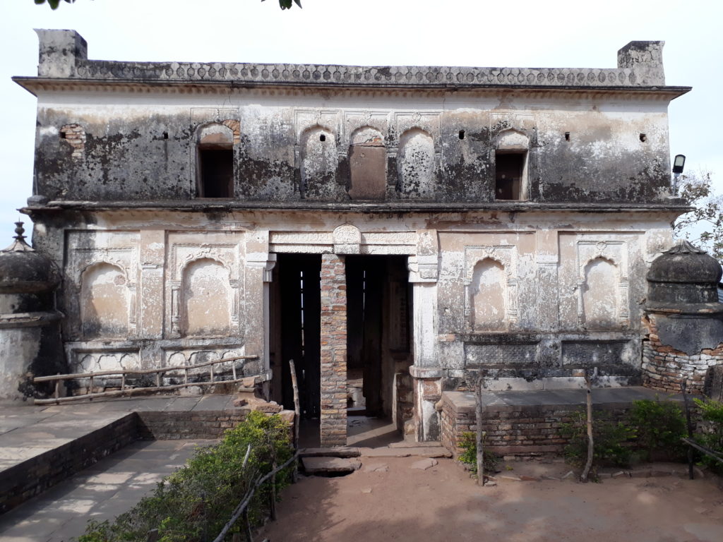 Back side of Gateway structure