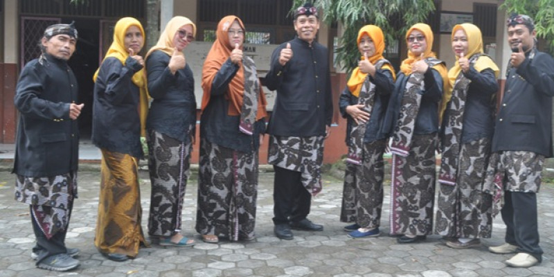 GURU BERBAGI | Menyusun Cerita Praktik Baik (Best Practice)