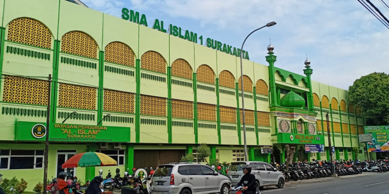 GURU BERBAGI | Analisis Struktur Teks Editorial