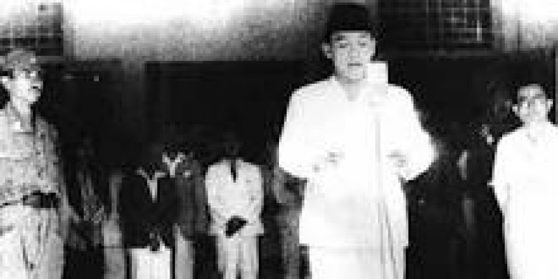 Soal Essay Tentang Respon Internasional Terhadap