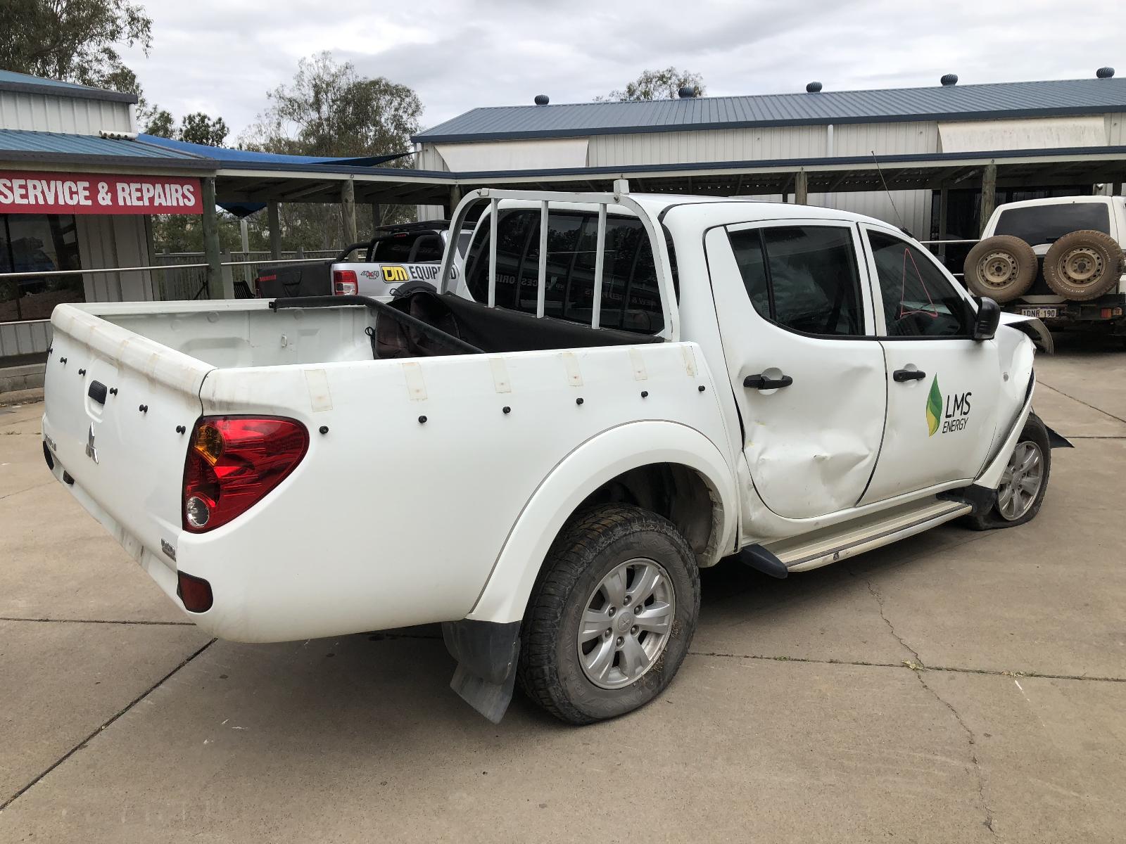 Flasher/Hazard Relay Triton Mitsubishi 2015