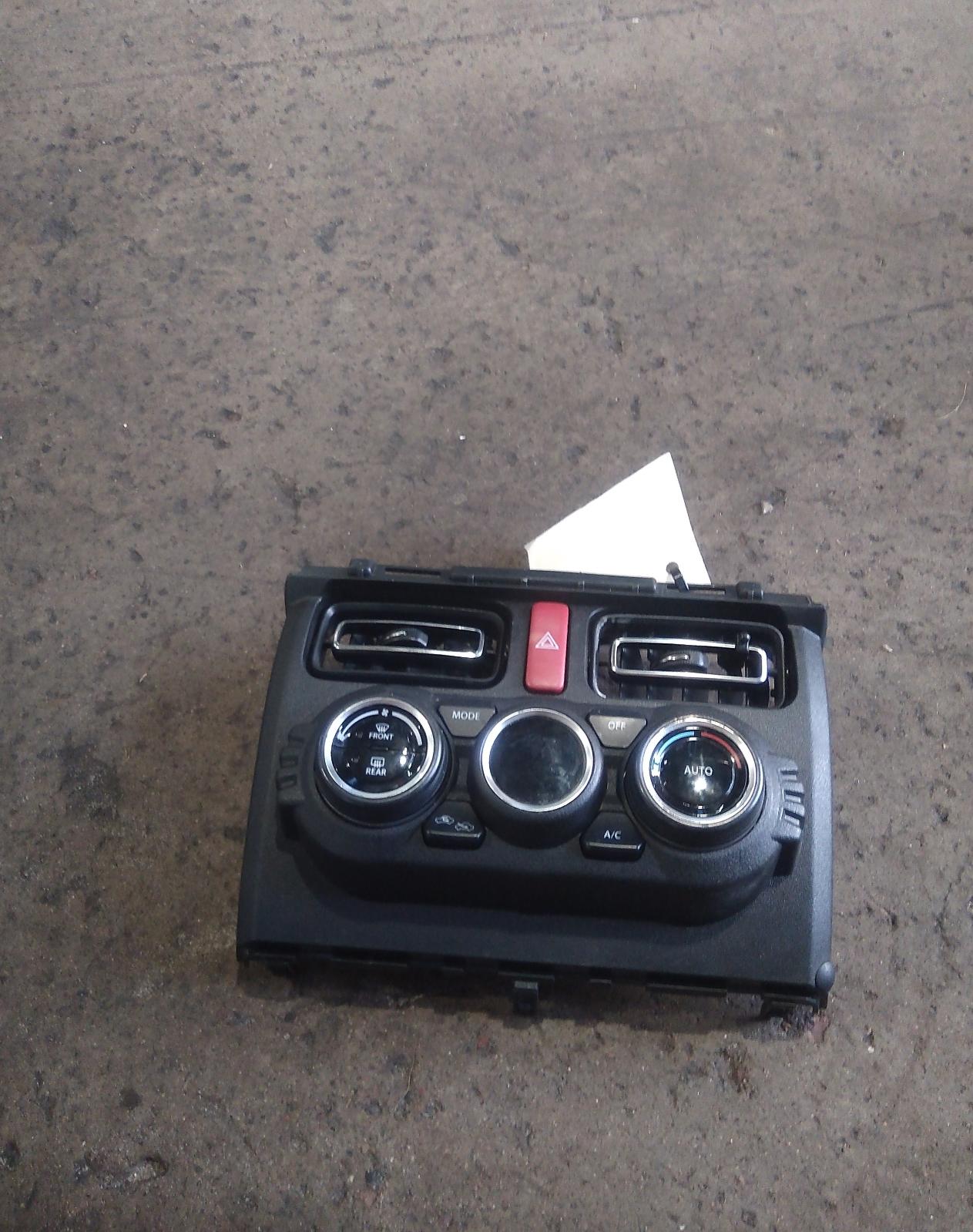 View Auto part Heater/Ac Controls Suzuki Jimny 2019