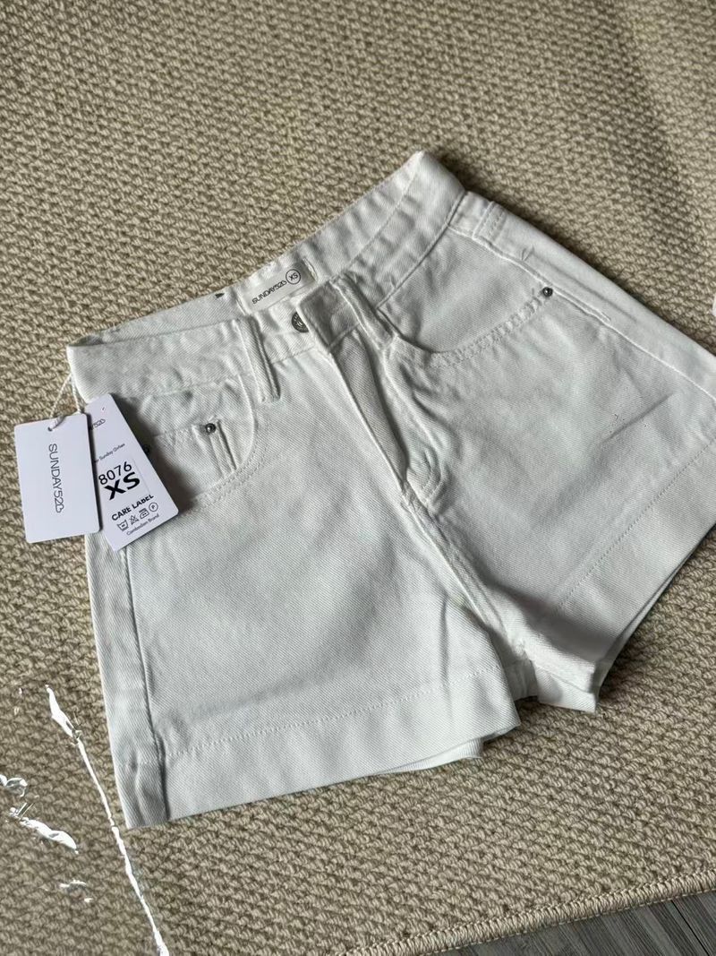 8076 sunday white shorts