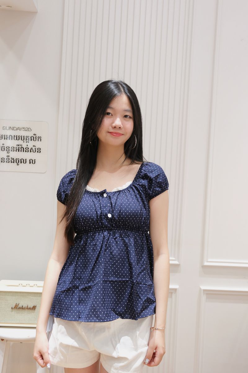 Navy puffy top thumbnail 2