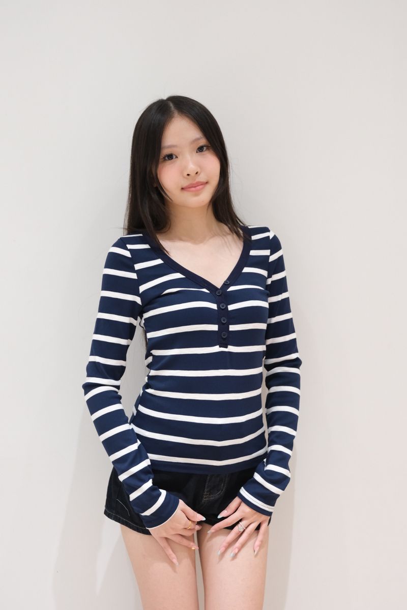 Navy Bakong Top thumbnail 2