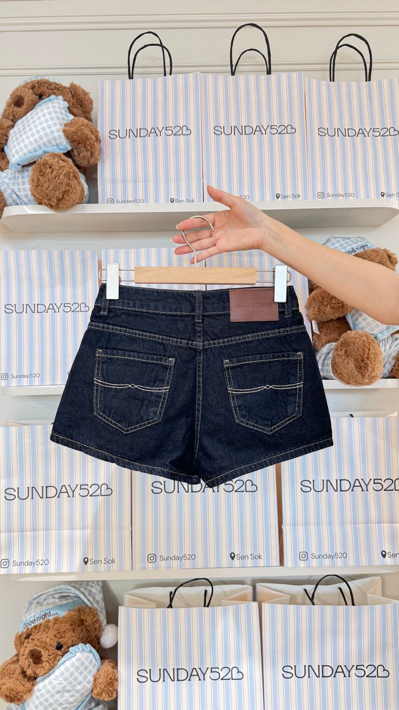 It’s Ne short jeans thumbnail 2