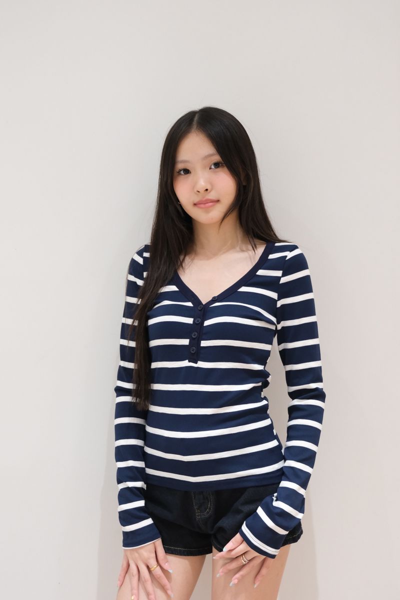 Navy Bakong Top thumbnail 5