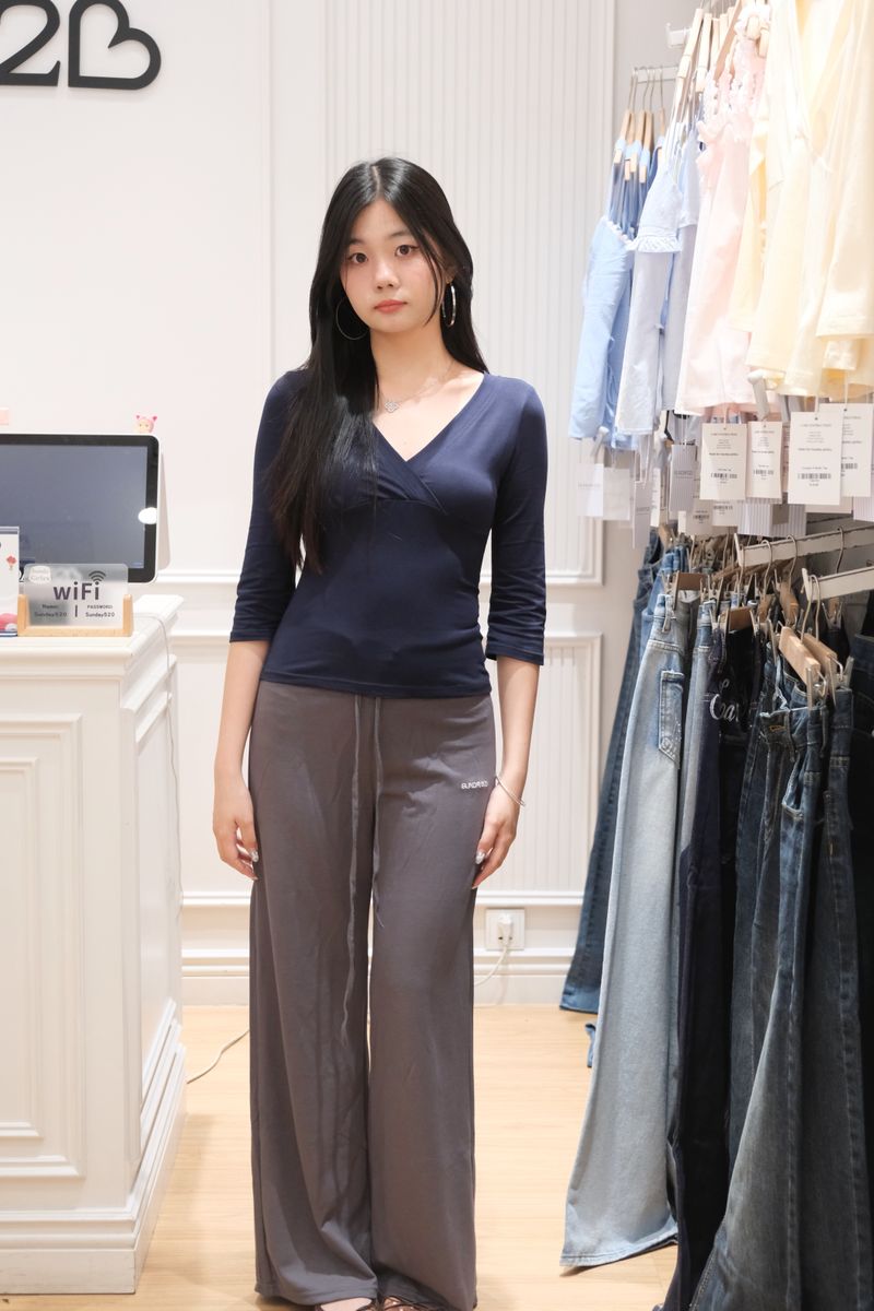 Navy Blue V-Neck Top thumbnail 4