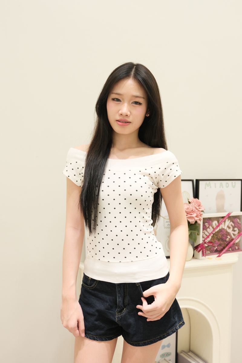 BM Polkadot off shoulder thumbnail 3