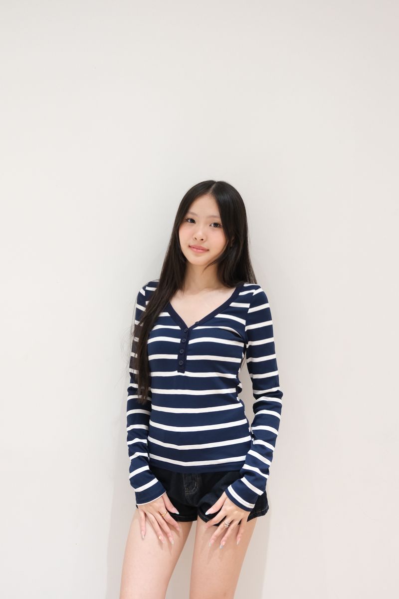 Navy Bakong Top thumbnail 4