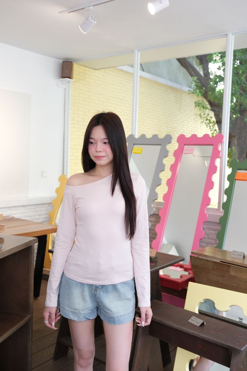 Candy Half Shoulder thumbnail 4