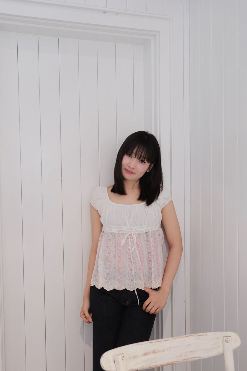 Lacy Sweetheart Puffy thumbnail 2