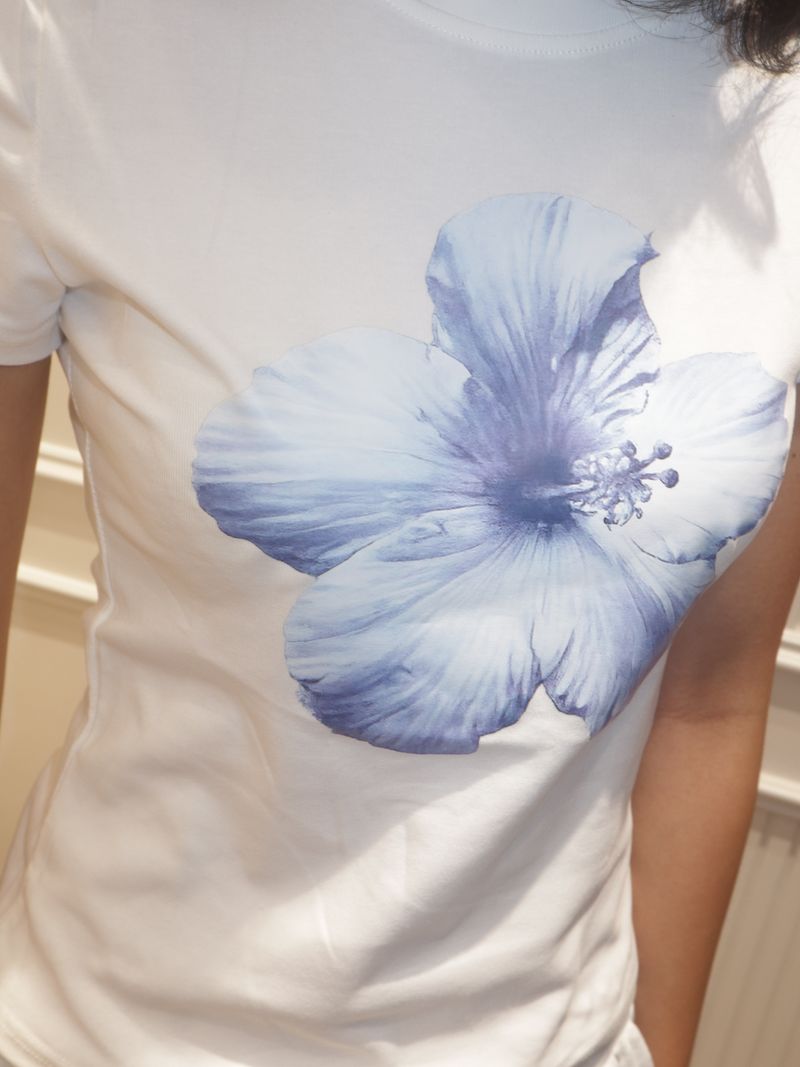 Sunday blue flower thumbnail 2