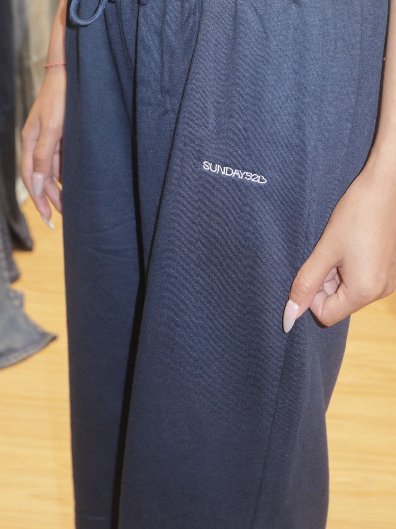 Flowering sweatpants thumbnail 5