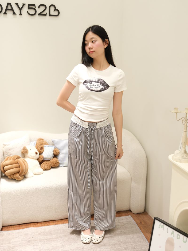 Pant with lace thumbnail 2