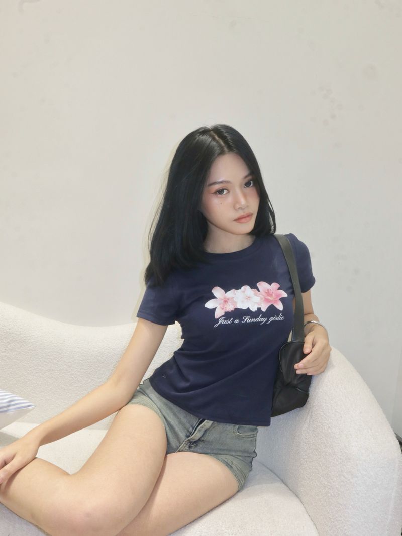 Sunday flower baby tee