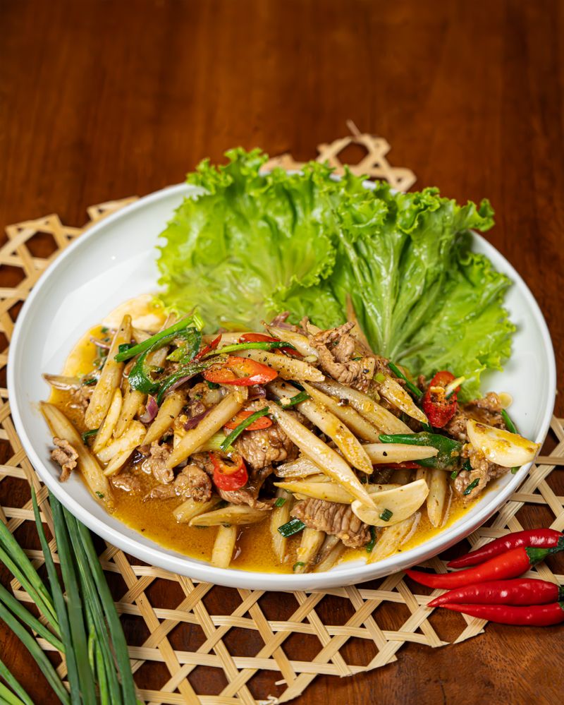 Stir Fried Lotus Stam with Beef