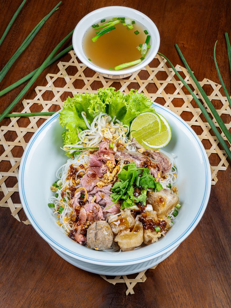 Dry Rice Noodles with Beef Soup
