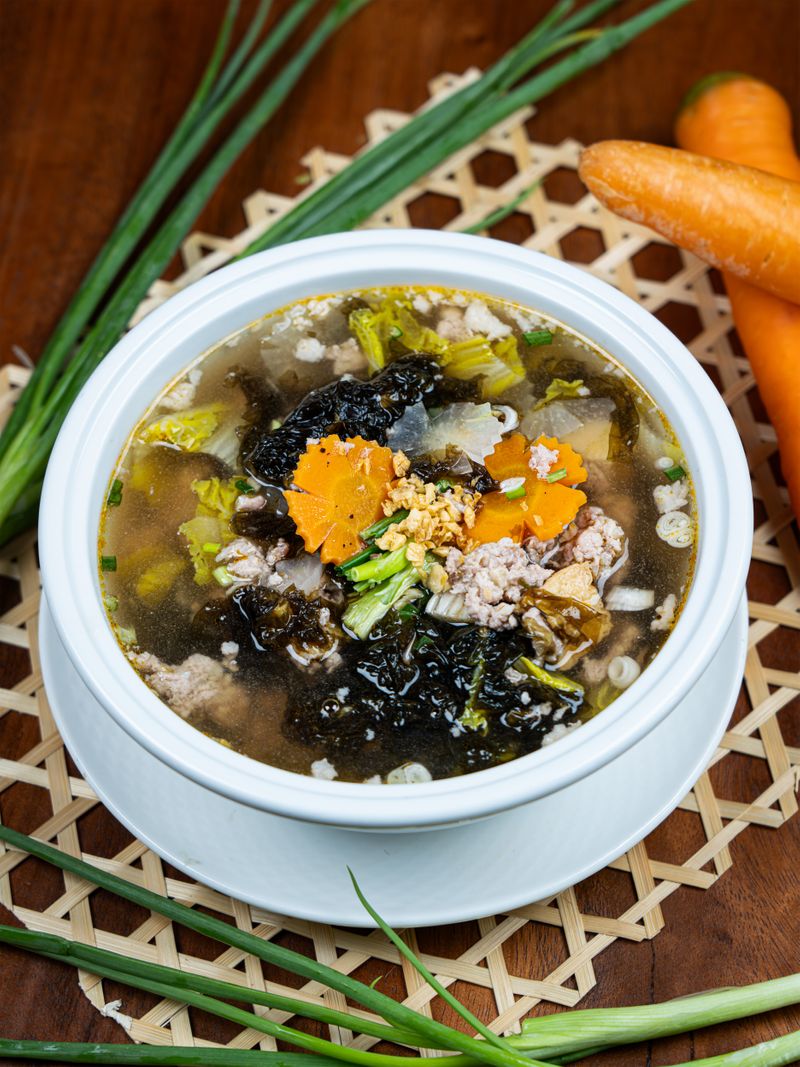 Black Seaweed Soup
