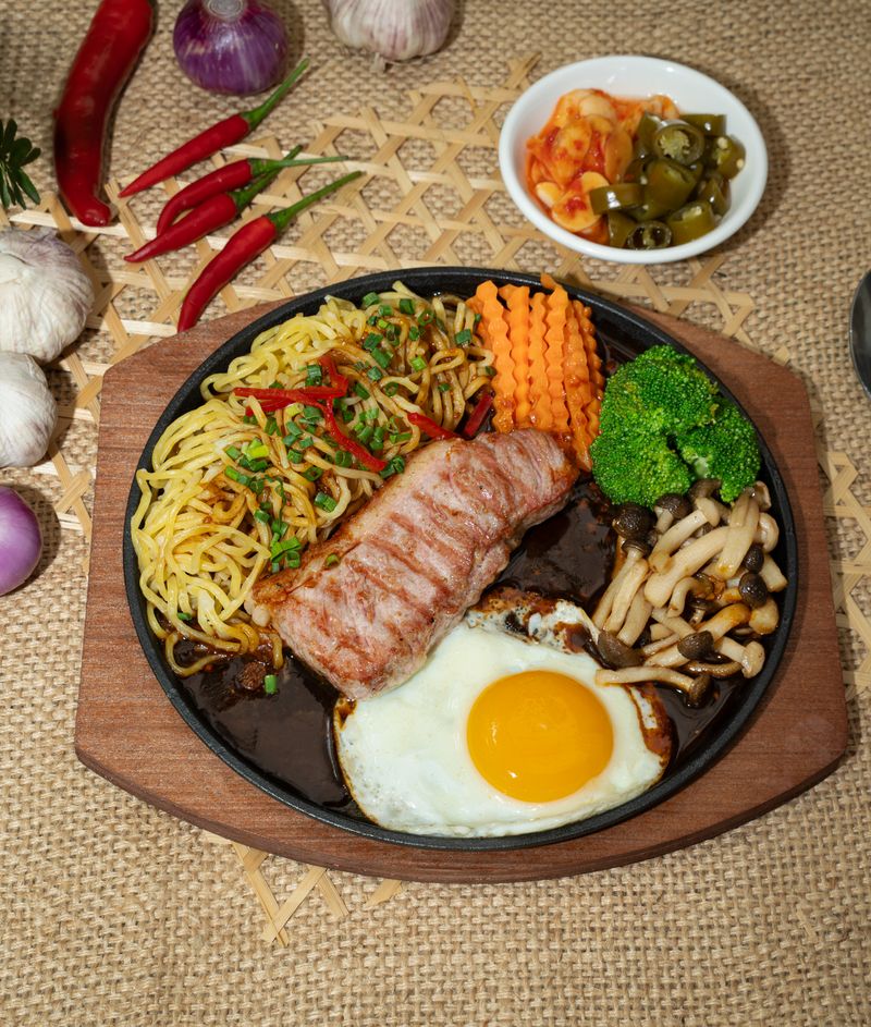 Sizzling noodle