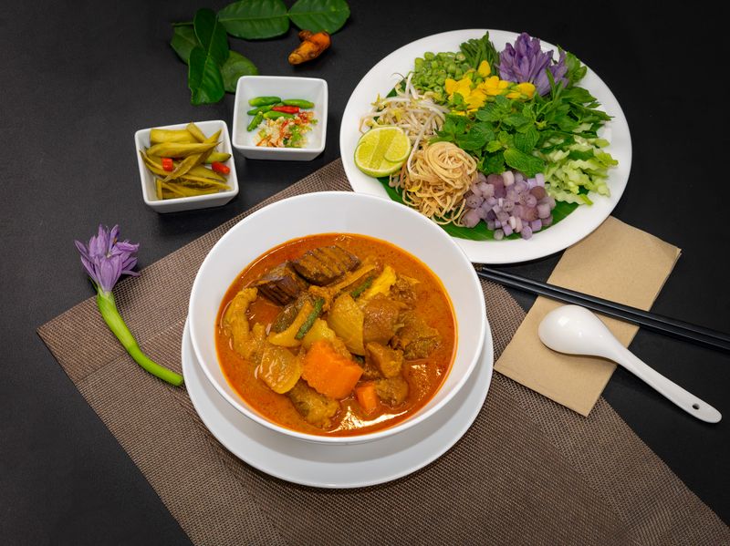 Khmer Fresh Noodle With Somlor Curry