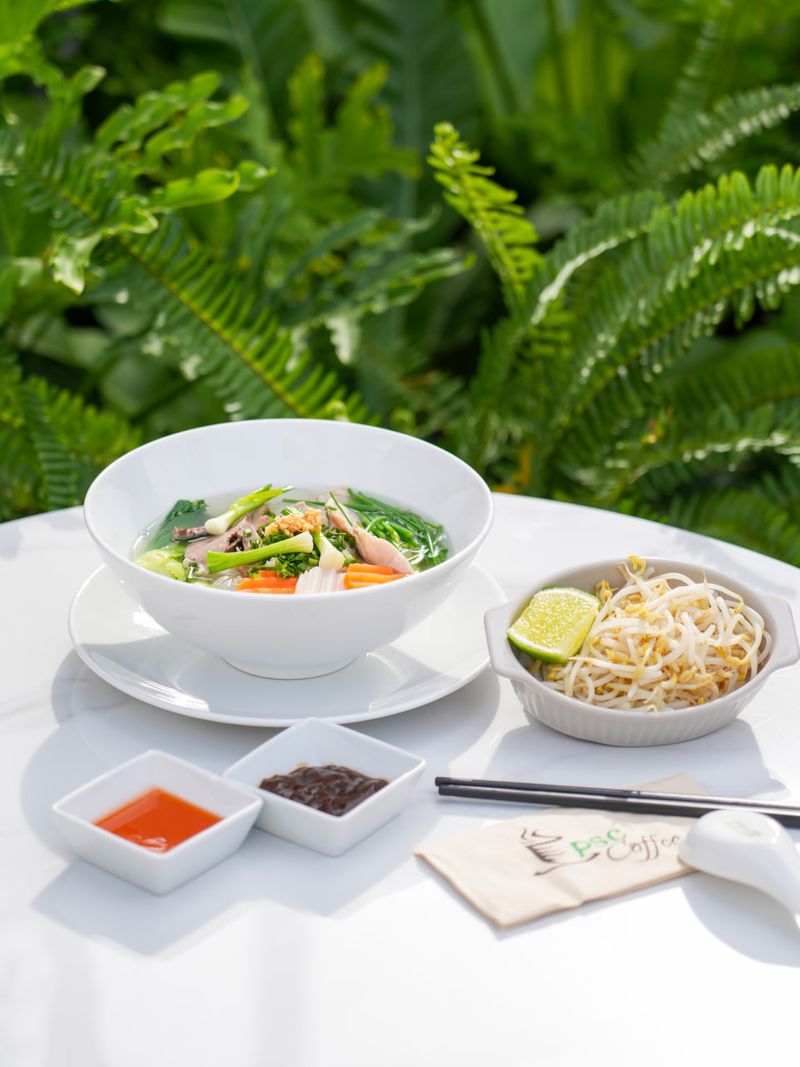 Rice noodle soup with pork