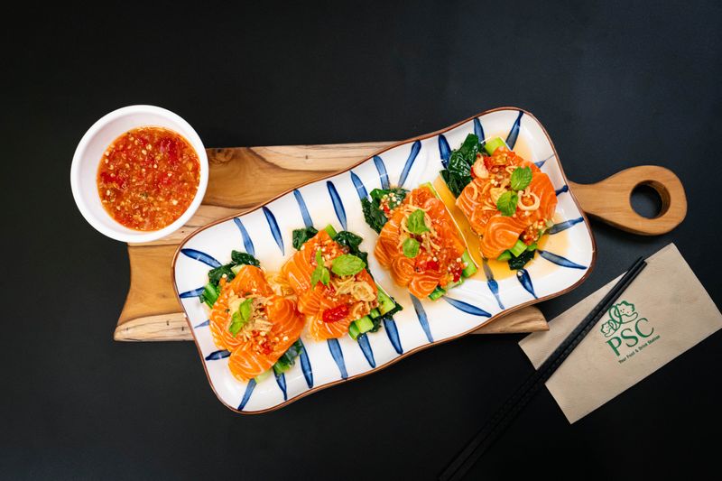 Spicy salmon with Hongkonger kai lan
