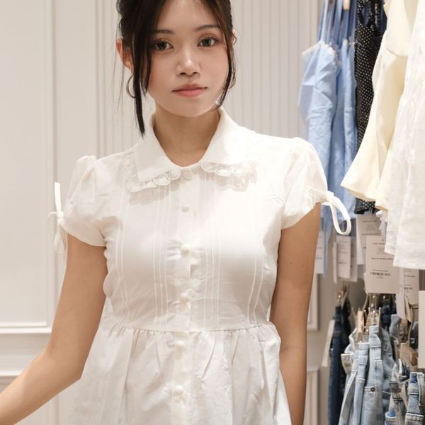 Lace Collar Pintuck Blouse