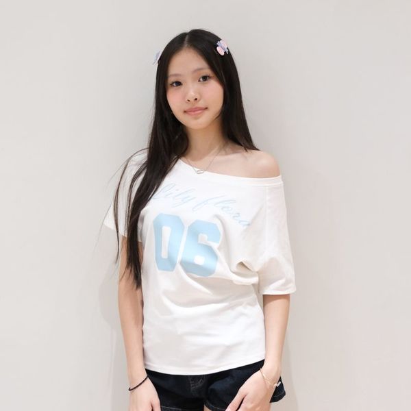 LiLy 06 Off Shoulder