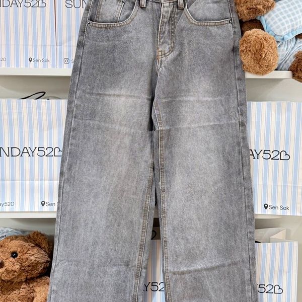 0902 Sunday Grey Jeans