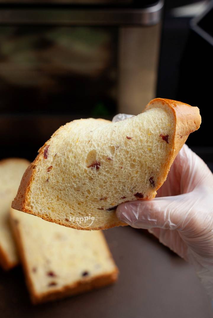 BÁNH MÌ VIỆT NAM VỎ GIÒN RỖNG RUỘT ĐÚNG VỊ TRUYỀN THỐNG